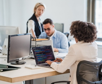 Pracownik biurowy (Duże)